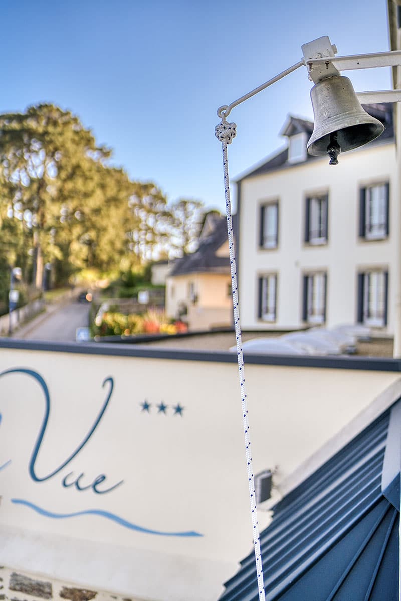 L'hôtel Belle Vue à Fouesnant, face à la mer du Cap Coz