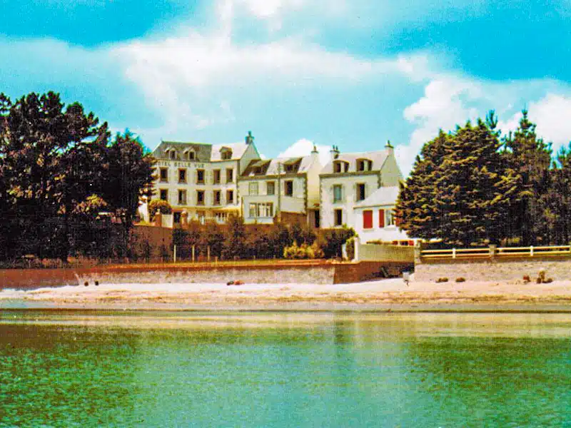 Photo historique en 1960 de l'Hôtel Belle Vue à Fouesnant