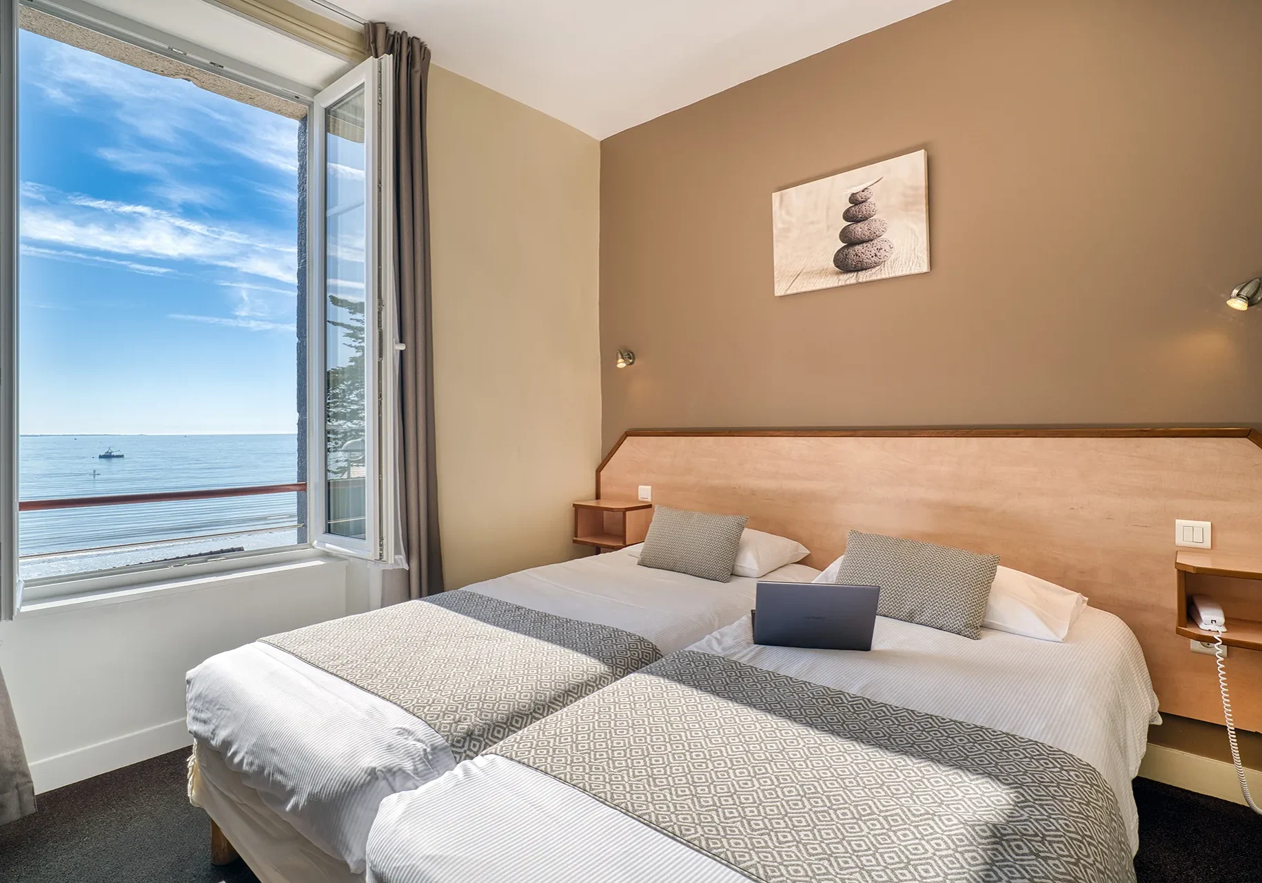 Chambre twin avec vue mer